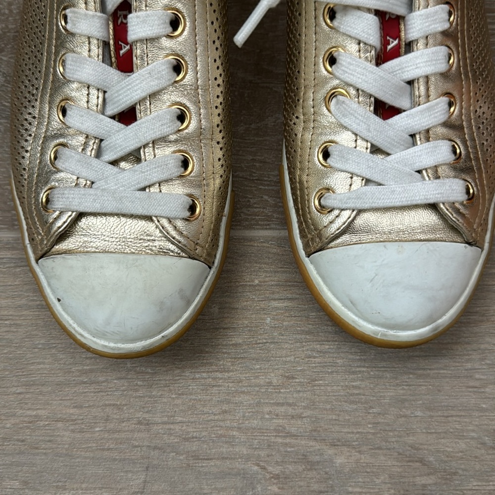 Women’s Prada Sneakers Size 38.5 - Picture 3 of 7